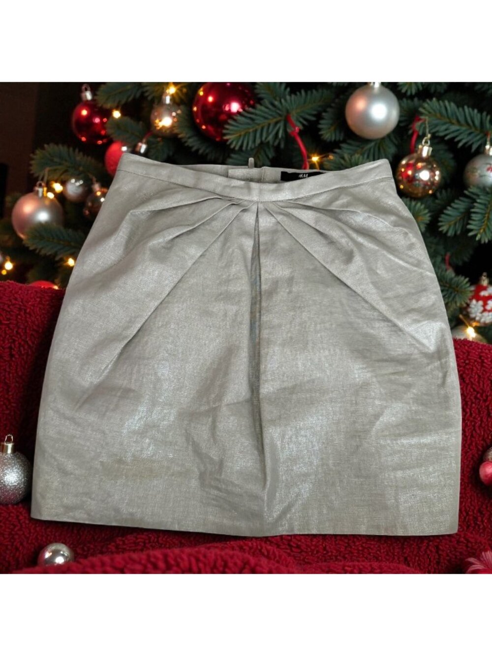 H&M Silver Ruched Holiday Mini Skirt Size 2